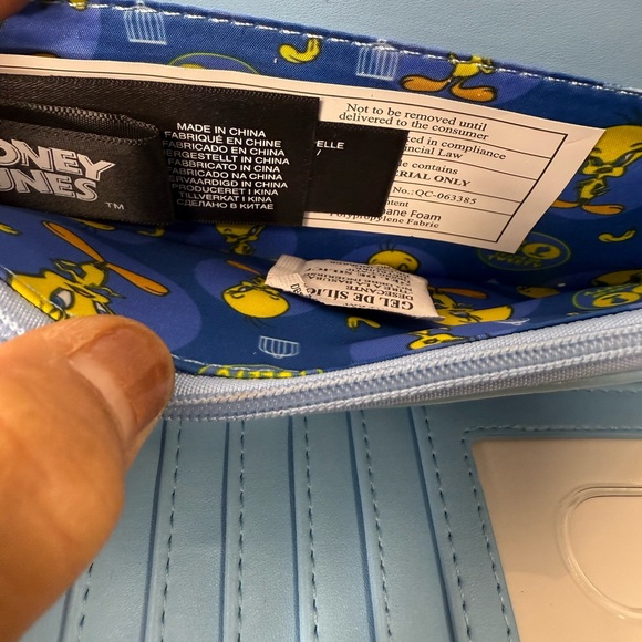 Warner Bros. Blue Wallet - Picture 4 of 7